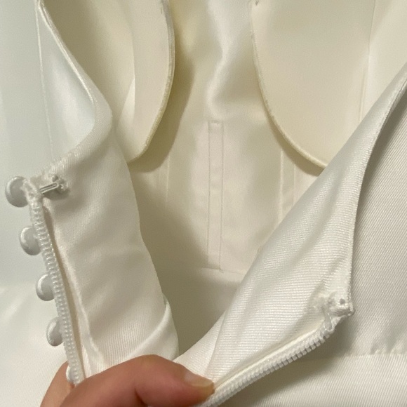 Enzoani Sandra Bridal Wedding Gown Ivory US size 16 - Sample - Picture 13 of 16